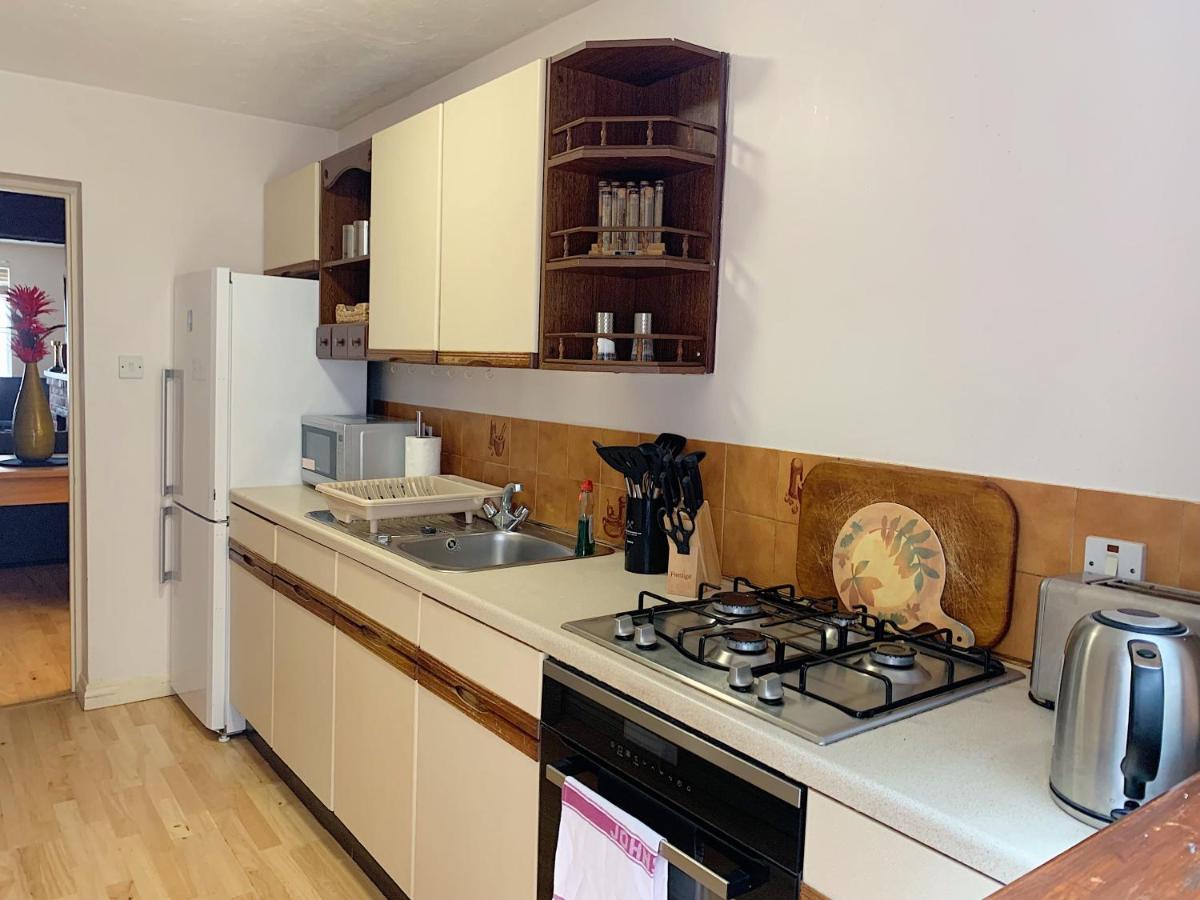 Cosy Central Windsor House Sleeps 4 Екстериор снимка